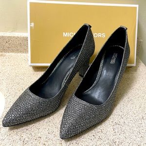 MICHAEL KORS Women’s Dress Shoes, Classy/Elegant, Silver, New/Never Worn, Size 9